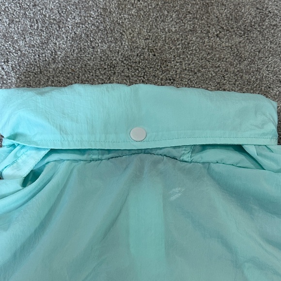 Eddie Bauer Packable windbreaker - Picture 8 of 10